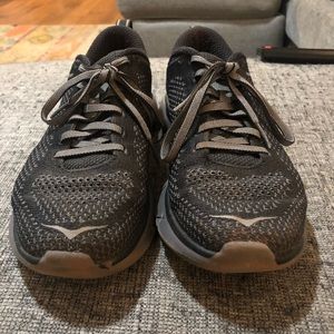 HOKA ONE ONE Hupana’s Size 7